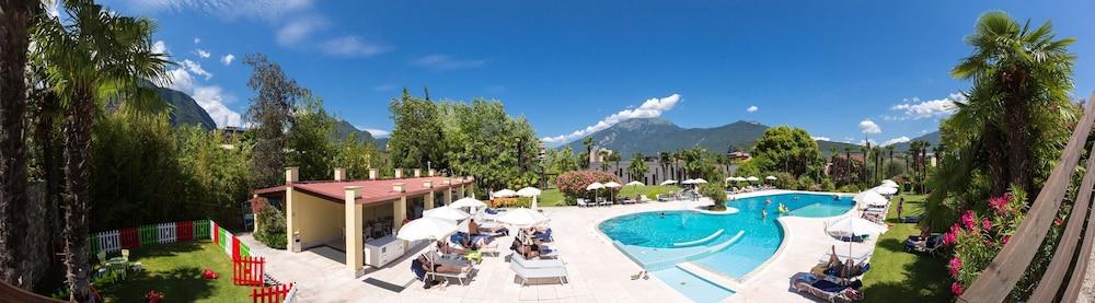 Astoria Resort Riva del Garda Exterior photo